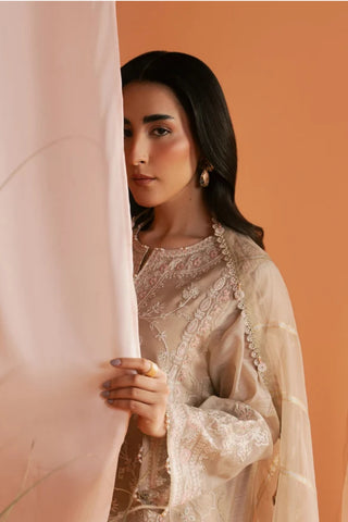New Embroidery beautiful Artical Lawn 3pc