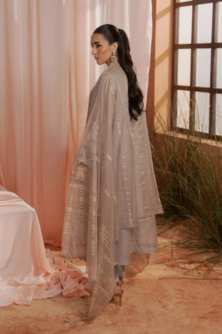 New Embroidery beautiful Artical Lawn 3pc