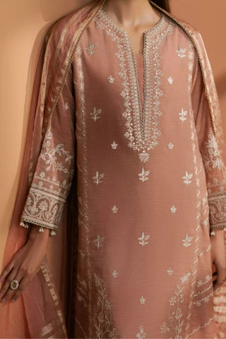 New Embroidery beautiful Artical Lawn 3pc