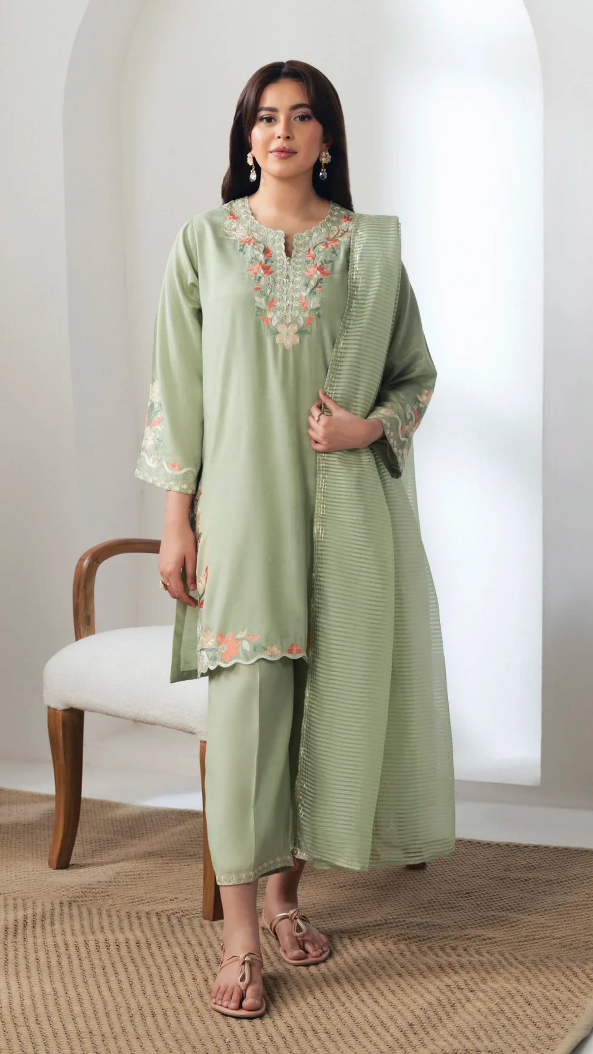 Royal Embroidery Lawn 3pc