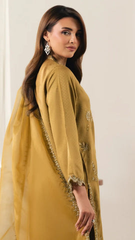 Royal Embroidery Lawn 3pc
