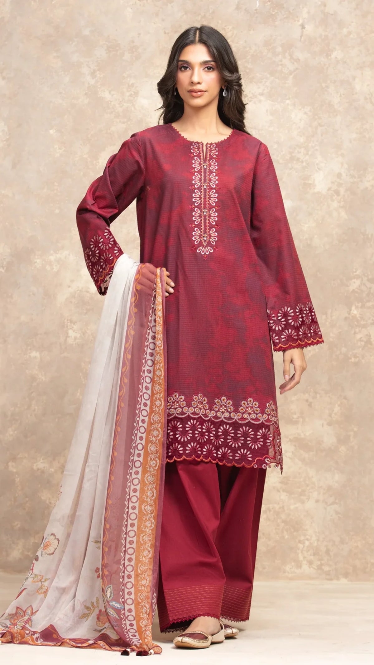 Royal Embroidery Lawn 3pc