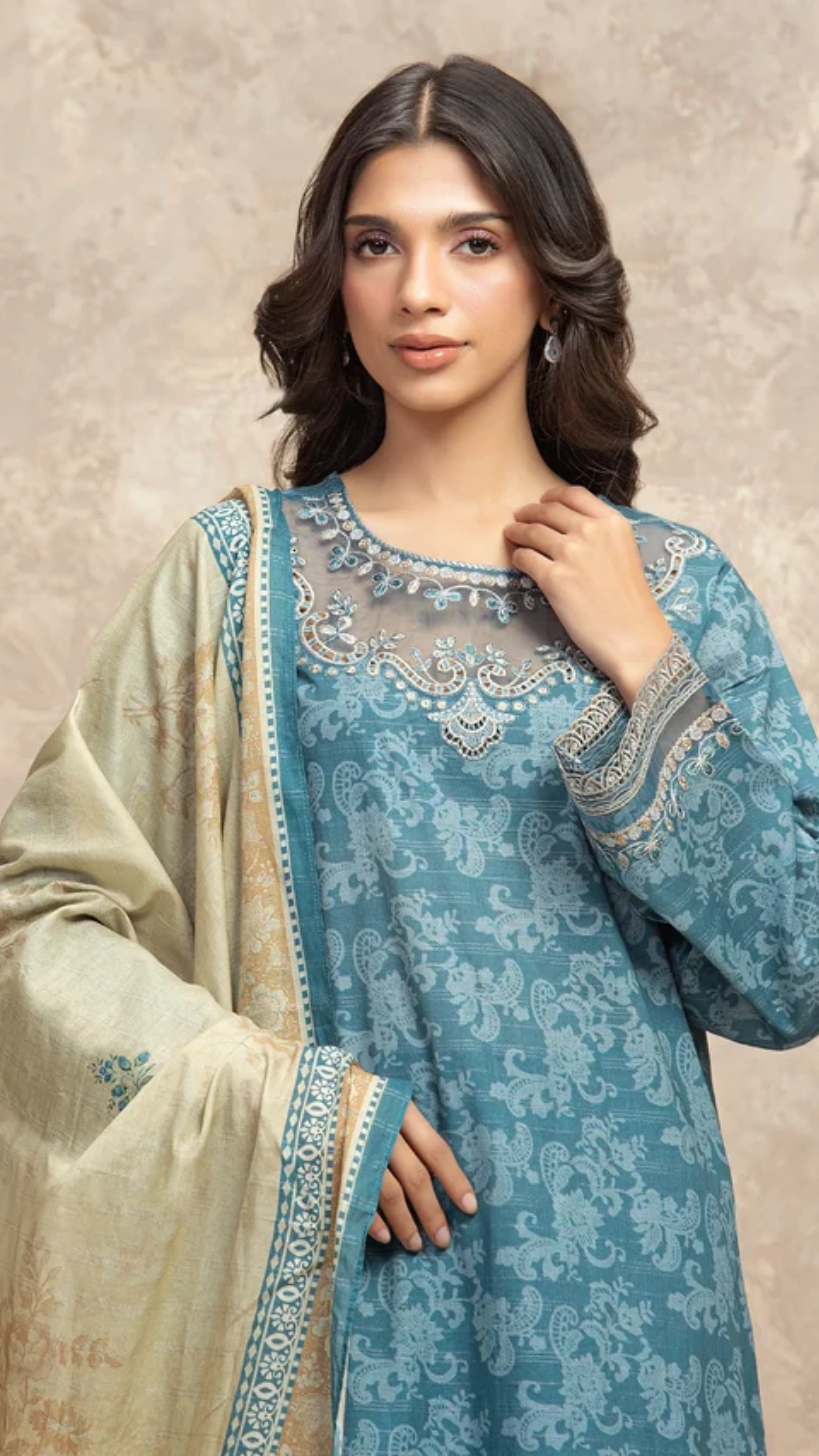 Royal Embroidery Lawn 3pc
